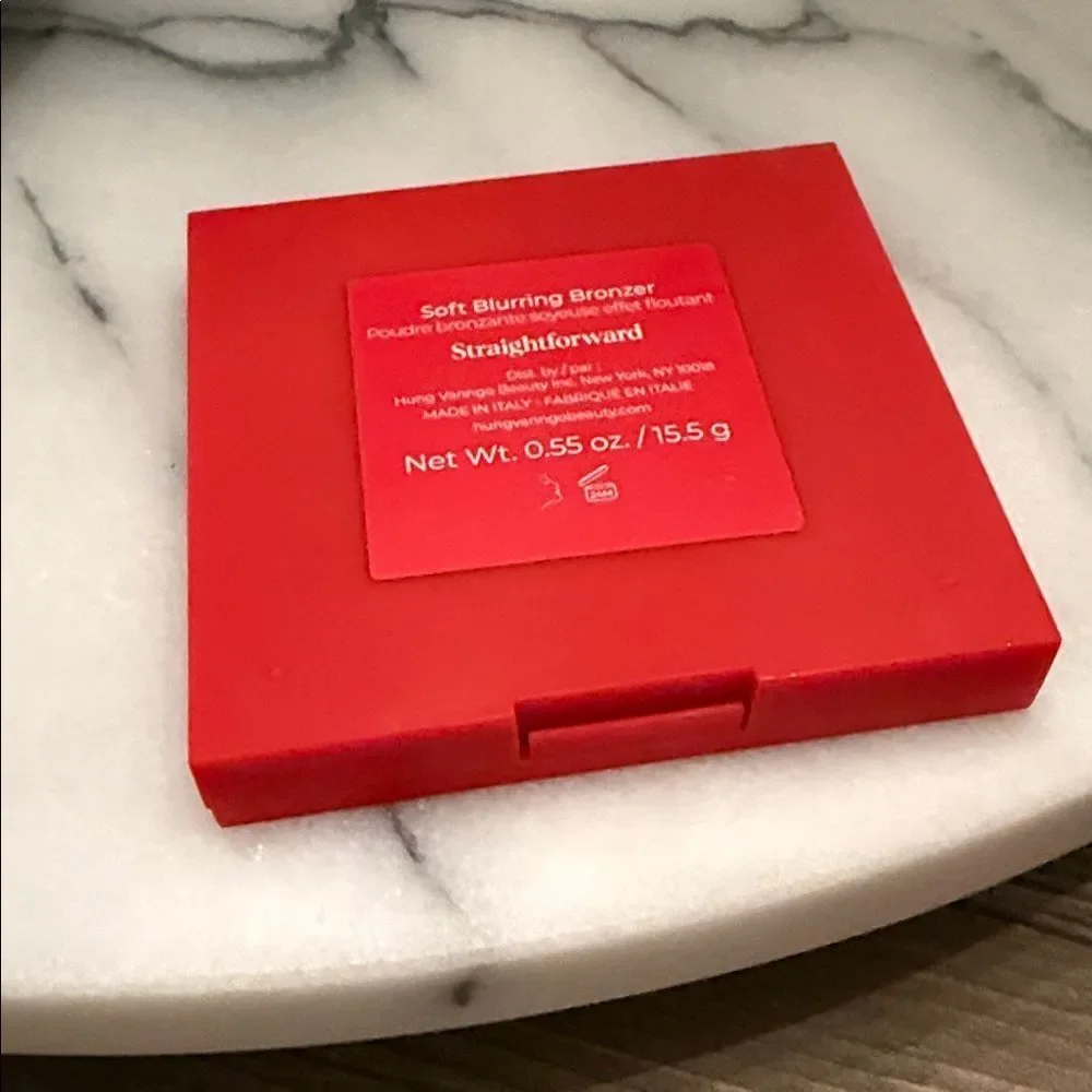 HUNG VANNGO BEAUTY Soft Focus Blurring Matte Powder Bronzer